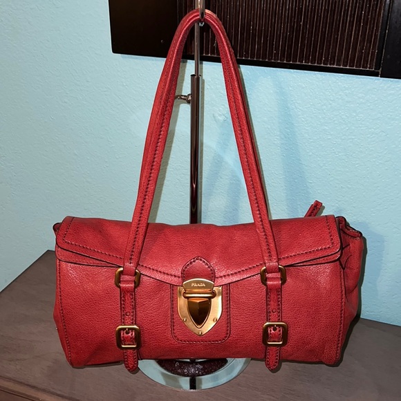 Prada Handbags - ❤️PRADA gorgeous leather satchel shoulder bag!❤️